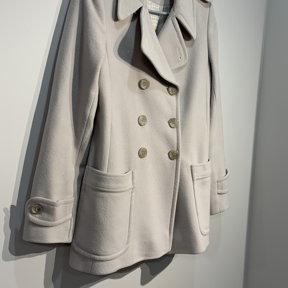 DKNY Ivory coat - women’s size 6 (wool & cashmere ) - Picture 2 of 8